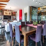 Casa Itram Fantastica Casa En El Girones * Жирона